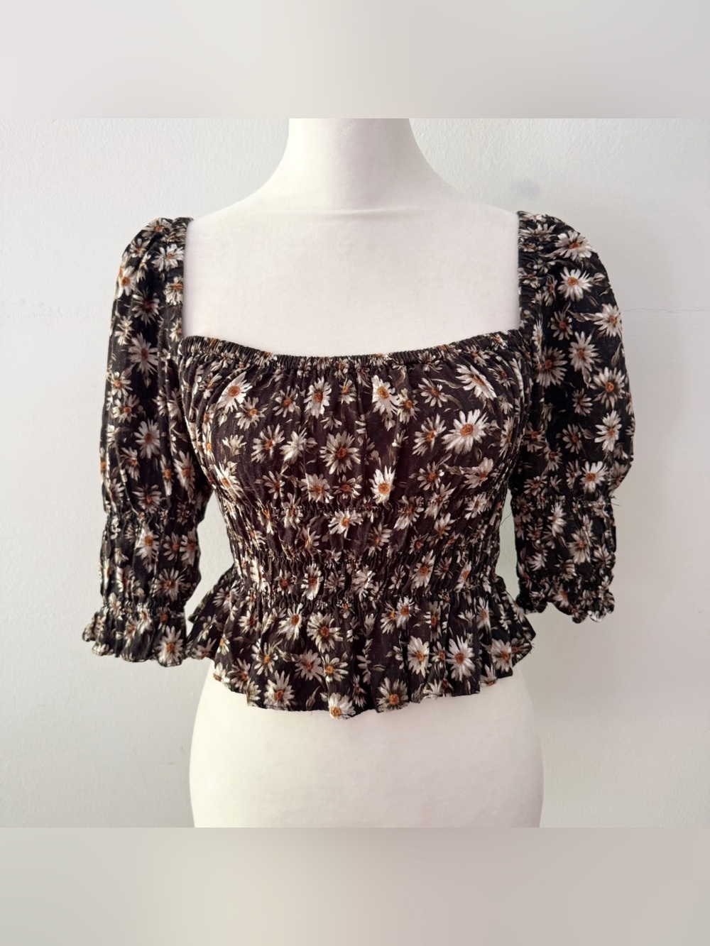 Urban Outfitters Women Daisy Ditsy Floral Milkmaid Top XS Boho Cottage Prairie